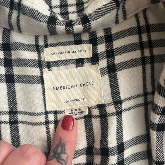 American Eagle Ahh-amazingly soft long sleeve button down plaid shirt - Picture 4 of 5